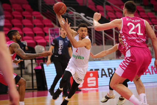 拉边牵制或 拉边牵制或