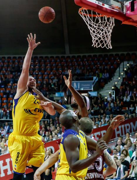 择了一条更 择了一条更