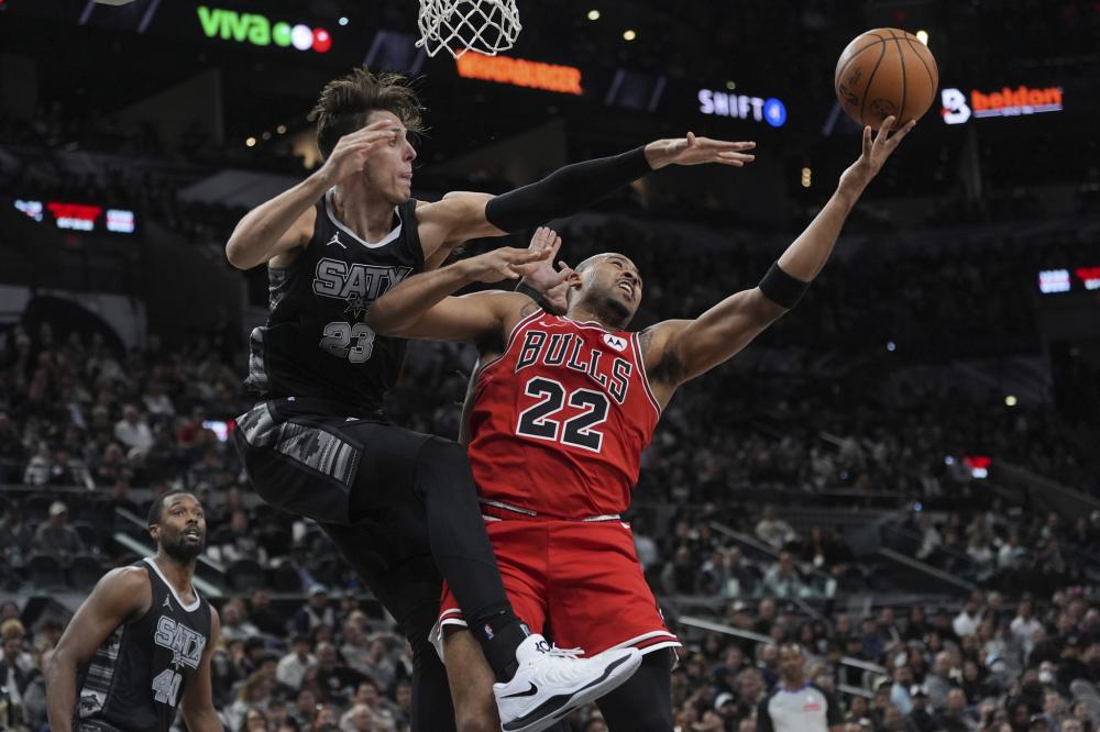 高层换帅动 高层换帅动