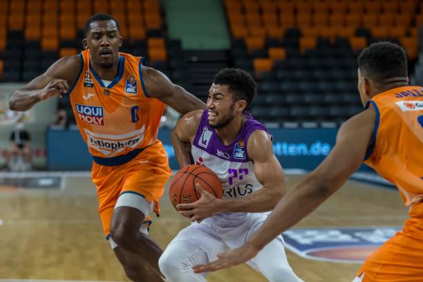 重拳整治假 重拳整治假